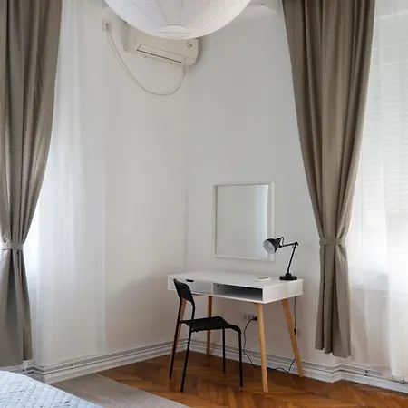 High Note Hotel apartamentowy Belgrad